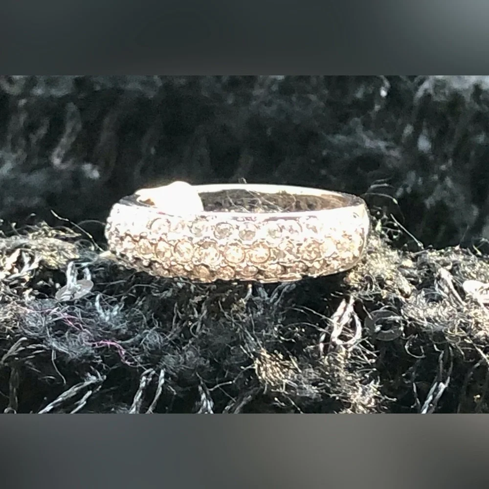 Austrian Crystal Silver Tone Ring - Picture 5 of 10